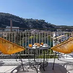 Sorrentovibes - Luxury Four Bedroom Home With Amazing Terraces In Sorrento Гостевой дом 4*
