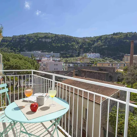 Sorrentovibes - Luxury Four Bedroom Home With Amazing Terraces In Sorrento Сорренто