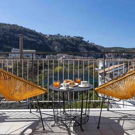 Sorrentovibes - Luxury Four Bedroom With Amazing Terraces In Penzion 4*